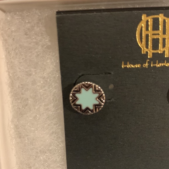 NWT House of Harlow 1960 Pierce Studs Starburst earrings. - Picture 2 of 5